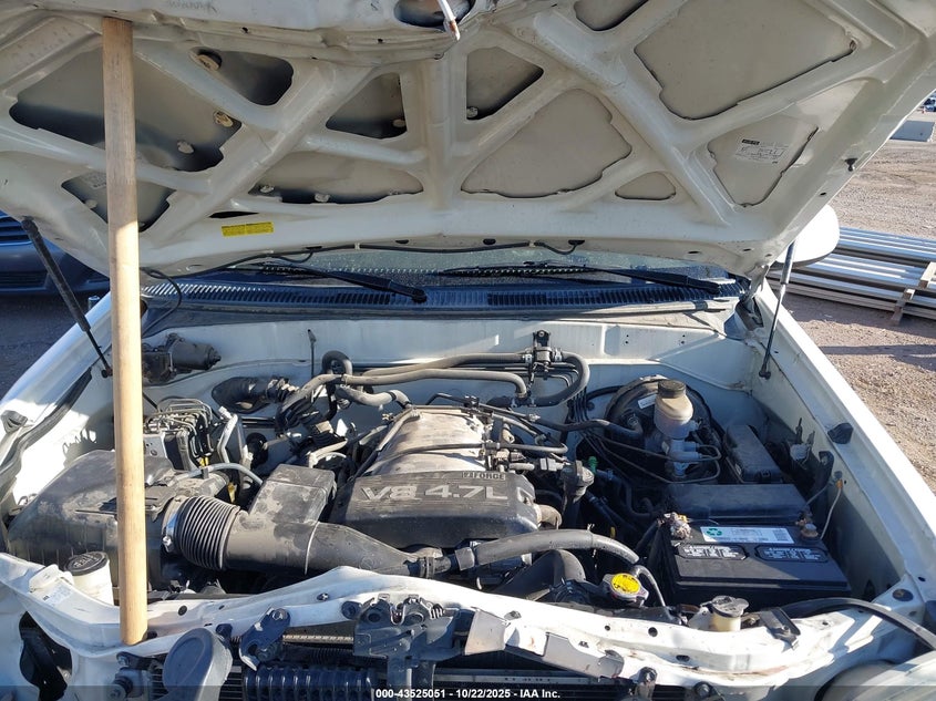 2002 Toyota Sequoia Limited V8 VIN: 5TDZT38A92S091623 Lot: 43525051