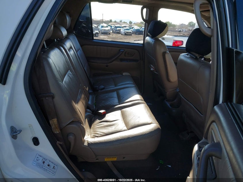 2002 Toyota Sequoia Limited V8 VIN: 5TDZT38A92S091623 Lot: 43525051