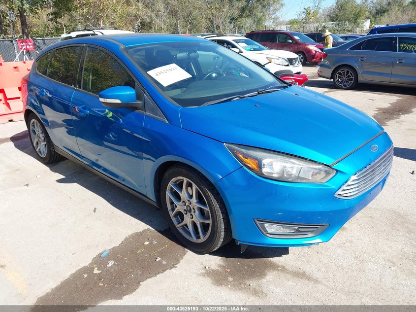 2015 FORD FOCUS SE - 1FADP3K2XFL387103