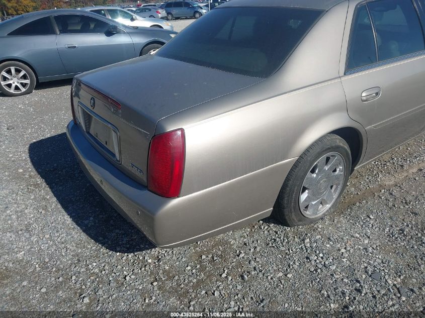 2000 Cadillac Deville Dts VIN: 1G6KF5798YU352212 Lot: 43525264