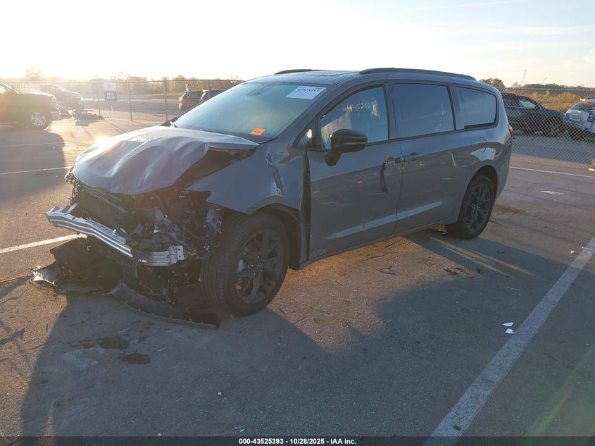 Vin: 2c4rc3gg2sr565751, lot: 44020395, chrysler pacifica limited awd 20252