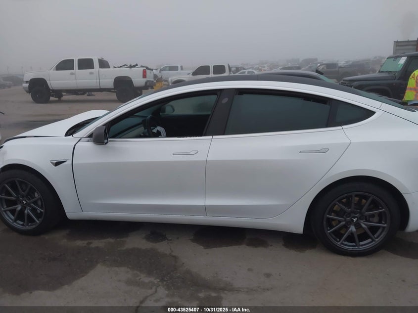2020 Tesla Model 3 Standard Range Plus Rear-Wheel Drive/Standard Range Rear-Wheel Drive VIN: 5YJ3E1EA0LF745195 Lot: 43525407