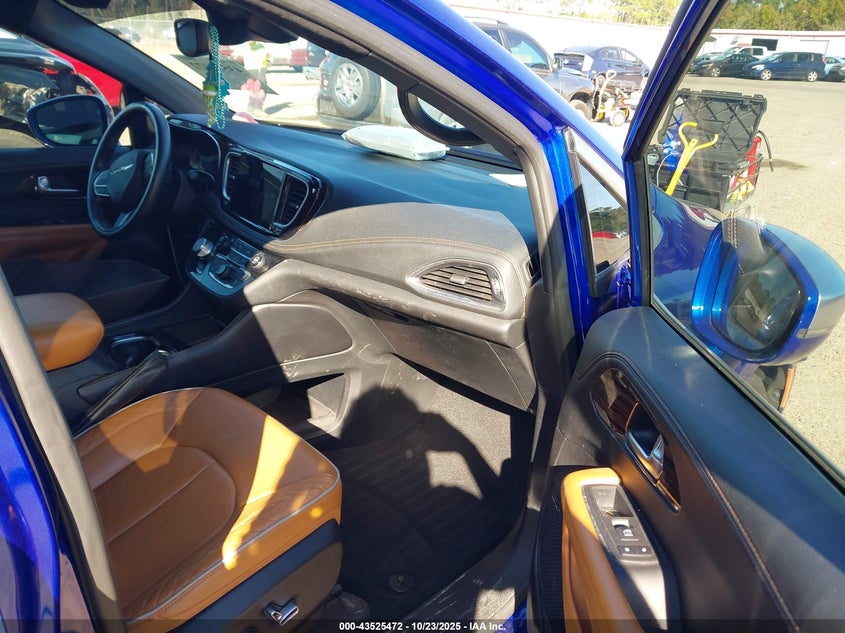 2021 CHRYSLER PACIFICA HYBRID PINNACLE 2C4RC1N71MR513926