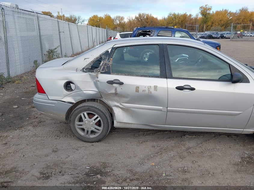 1FAHP34342W217464 2002 FORD FOCUS photo no. 6