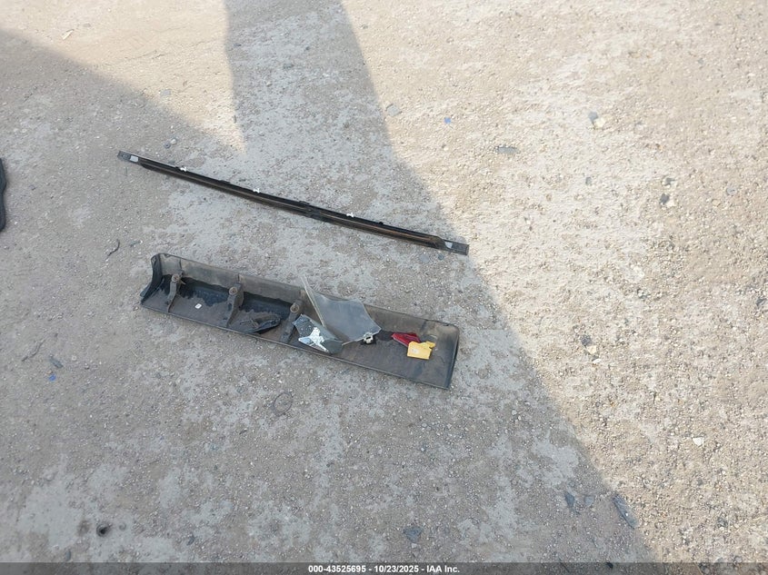 2013 Ford Taurus Sel VIN: 1FAHP2E87DG201180 Lot: 43525695