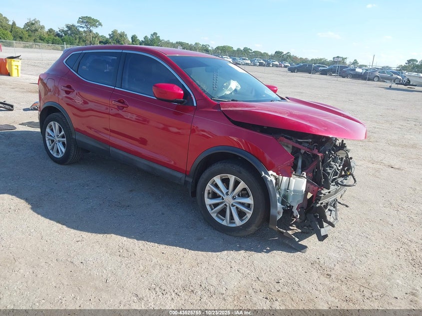 NISSAN ROGUE SPORT S
