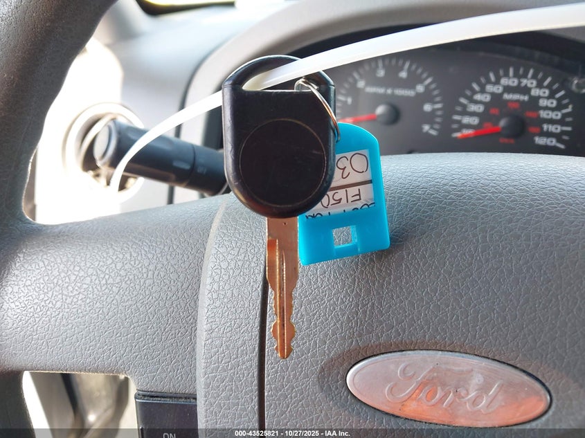 2004 Ford F-150 Lariat/Xlt VIN: 1FTPW12524KA10339 Lot: 43525821