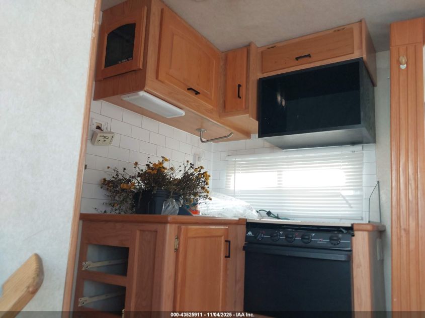 2002 Ford E-450 Cutaway Standard VIN: 1FDXE45S02HB44472 Lot: 43525911