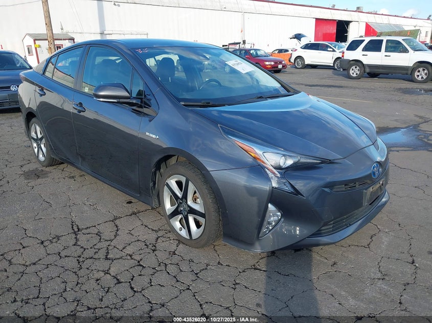 TOYOTA PRIUS THREE TOURING