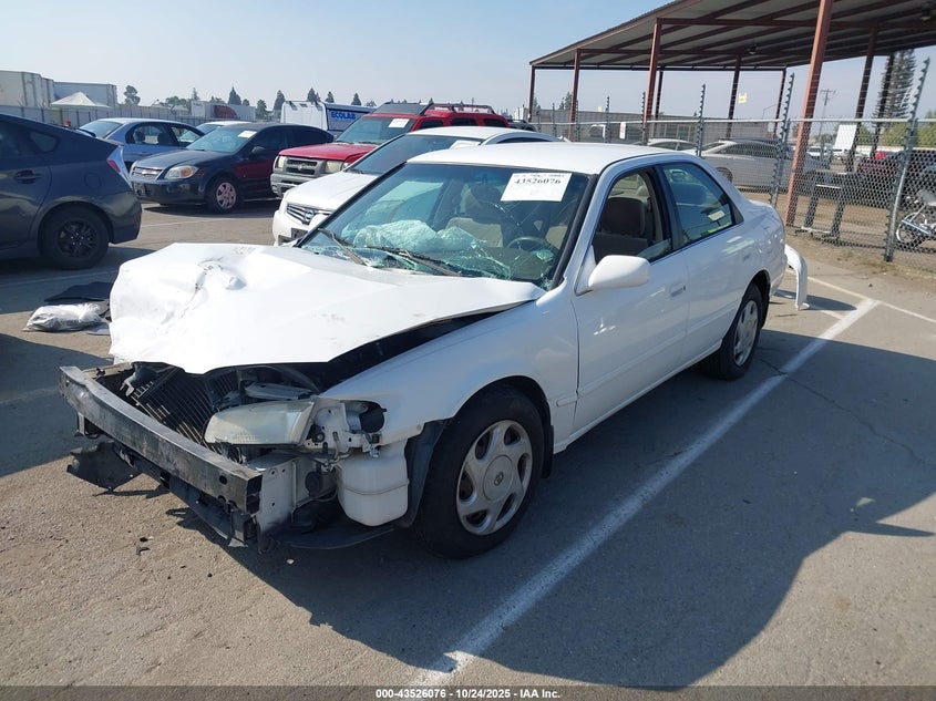 JT2BF22K7W0144003 1998 TOYOTA CAMRY photo no. 2