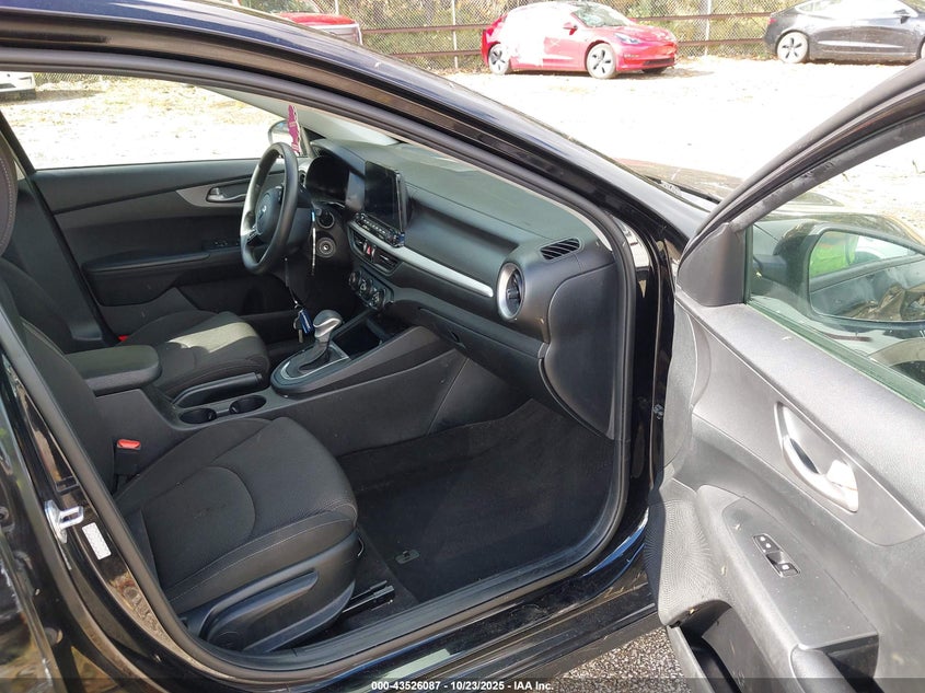 2021 KIA FORTE FE 3KPF24AD7ME265427