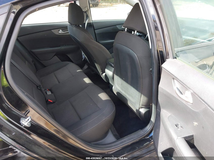 2021 KIA FORTE FE 3KPF24AD7ME265427