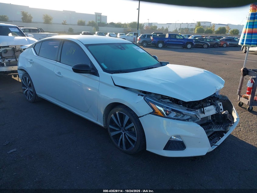 NISSAN ALTIMA SR FWD