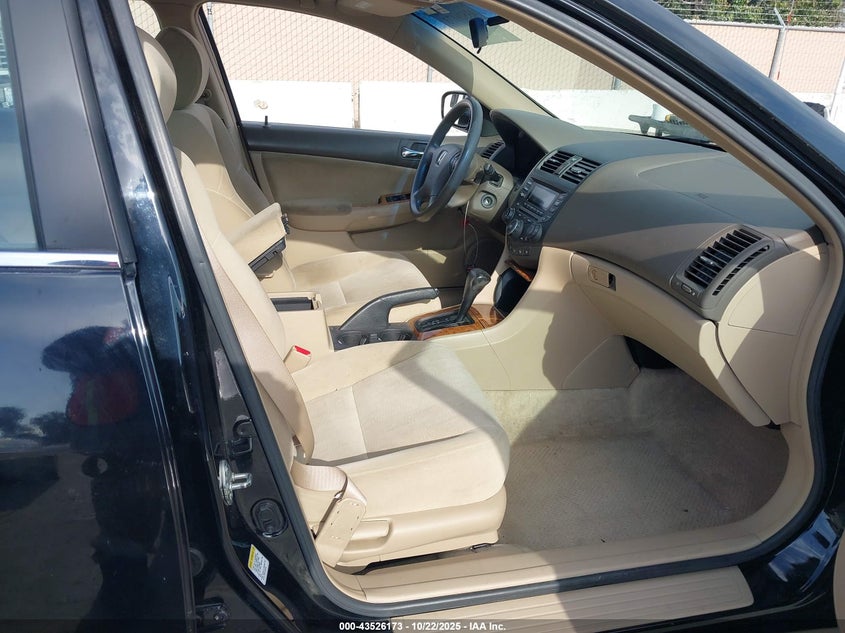1HGCM56725A076583 2005 HONDA ACCORD photo no. 5