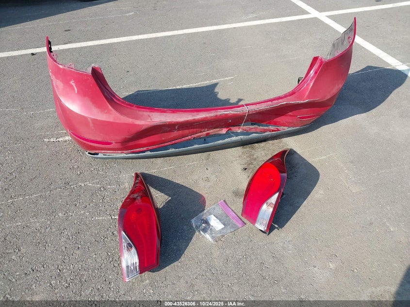 2015 HYUNDAI ELANTRA SE KMHDH4AE1FU421556