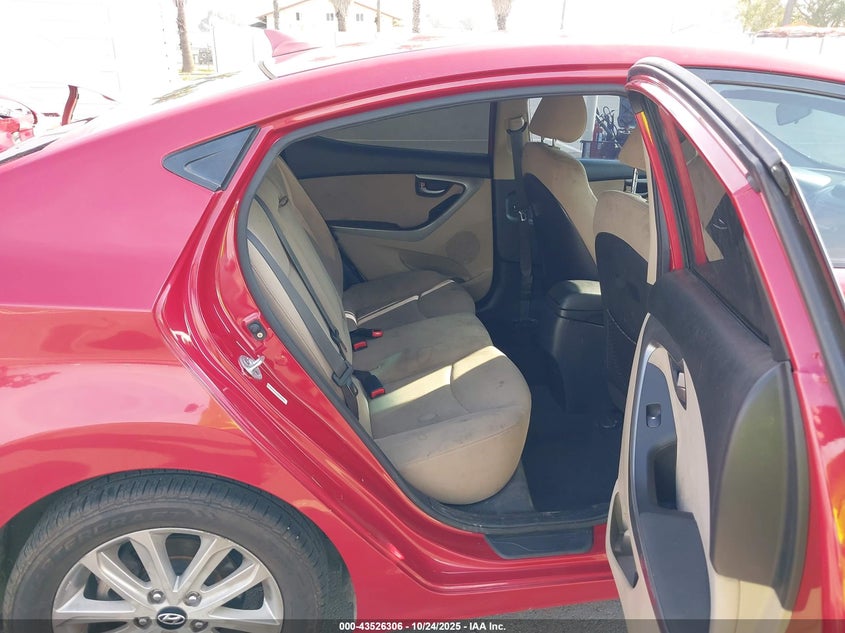 2015 HYUNDAI ELANTRA SE KMHDH4AE1FU421556