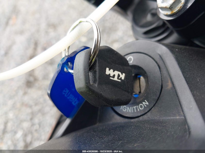 2020 KTM 790 DUKE VBKTU6404LM776741