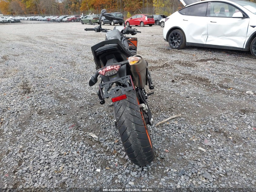 2020 KTM 790 DUKE VBKTU6404LM776741