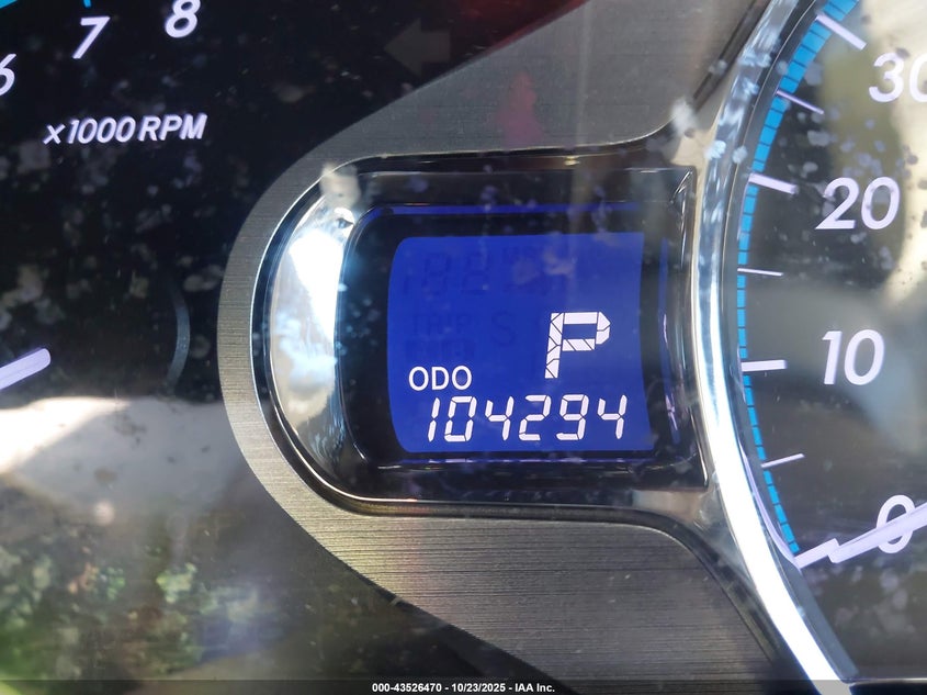 2013 TOYOTA SIENNA XLE V6 8 PASSENGER 5TDYK3DC4DS402089