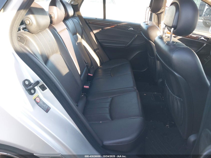 2005 Mercedes-Benz C 240 Luxury 4Matic VIN: WDBRH81J55F657661 Lot: 43526559