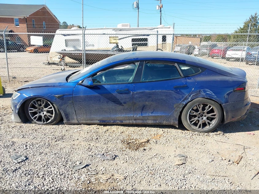 2022 Tesla Model S Dual Motor All-Wheel Drive VIN: 5YJSA1E59NF476353 Lot: 43526608