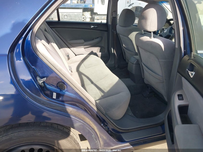 1HGCM56654A124390 2004 HONDA ACCORD photo no. 8