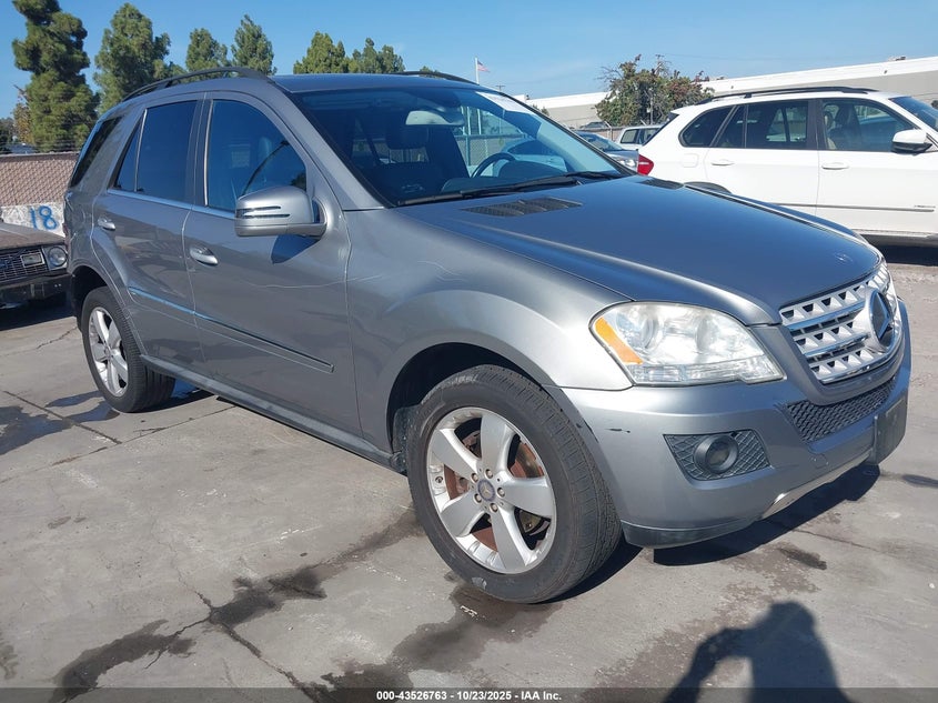 MERCEDES-BENZ M-CLASS 4MATIC