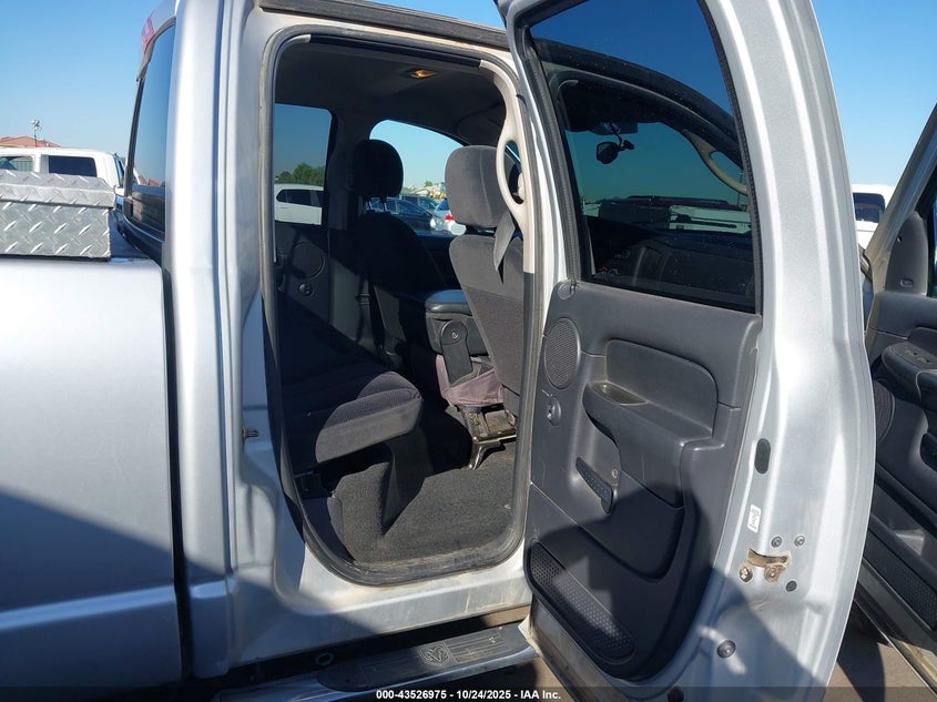 2005 Dodge Ram 1500 Slt/Laramie VIN: 1D7HU18D85S275167 Lot: 43526975