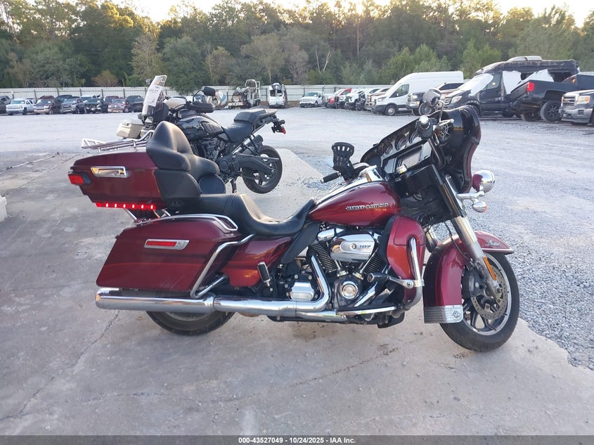 2017 HARLEY-DAVIDSON FLHTKL ULTRA LIMITED LOW 1HD1KKD18HB601507