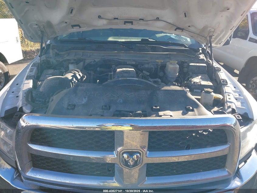 2018 Ram 5500 Chassis Tradesman/Slt/Laramie VIN: 3C7WRNFL4JG412310 Lot: 43527141