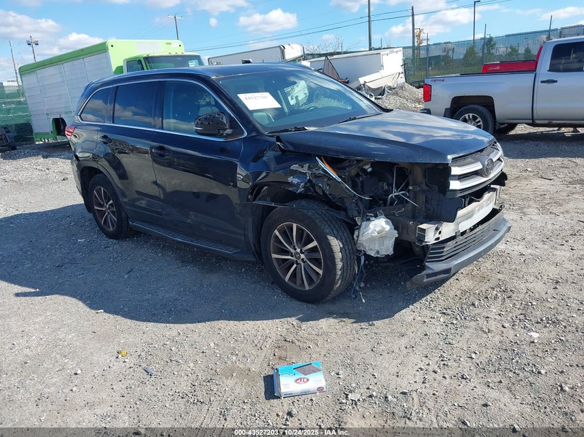 2017 TOYOTA HIGHLANDER XLE - 5TDJZRFH5HS452286