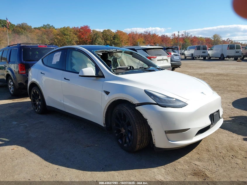 2022 TESLA MODEL Y LONG RANGE DUAL MOTOR ALL-WHEEL DRIVE - 7SAYGDEE0NF379863