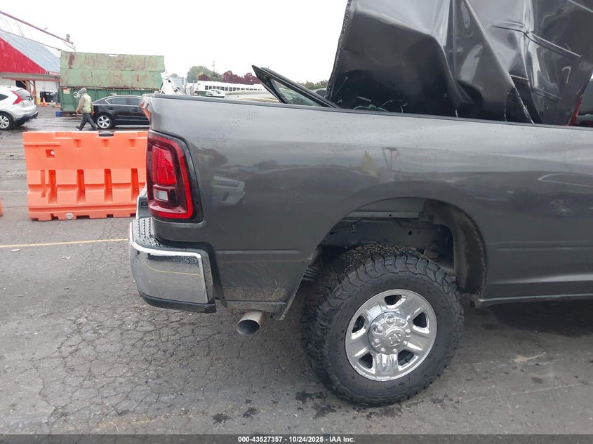 2025 Ram 3500 Tradesman 4X4 8' Box VIN: 3C63R3GL0SG554939 Lot: 43527357