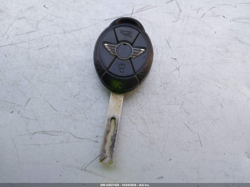 2006 Mini Cooper S VIN: WMWRE33516TL24953 Lot: 43527420