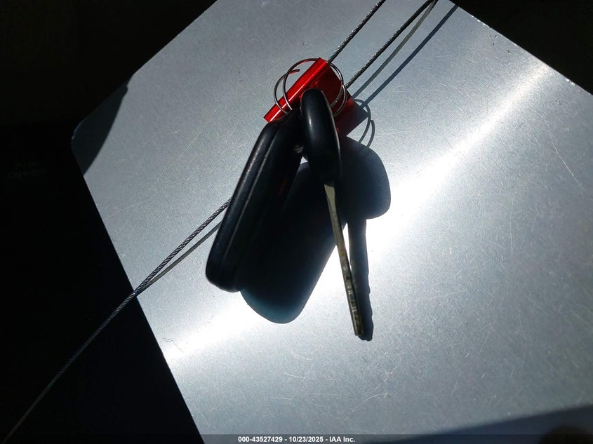 2000 Toyota Avalon Xls VIN: 4T1BF28B3YU016539 Lot: 43527429