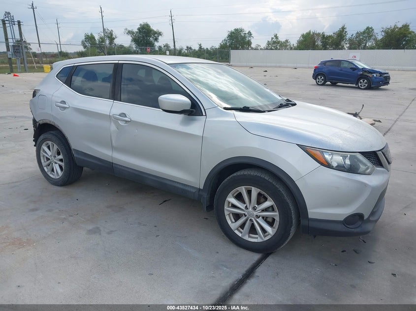 NISSAN ROGUE SPORT S