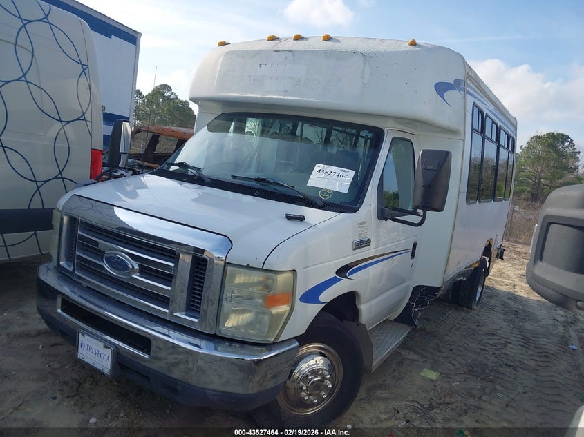 2008 Ford E-350 Cutaway