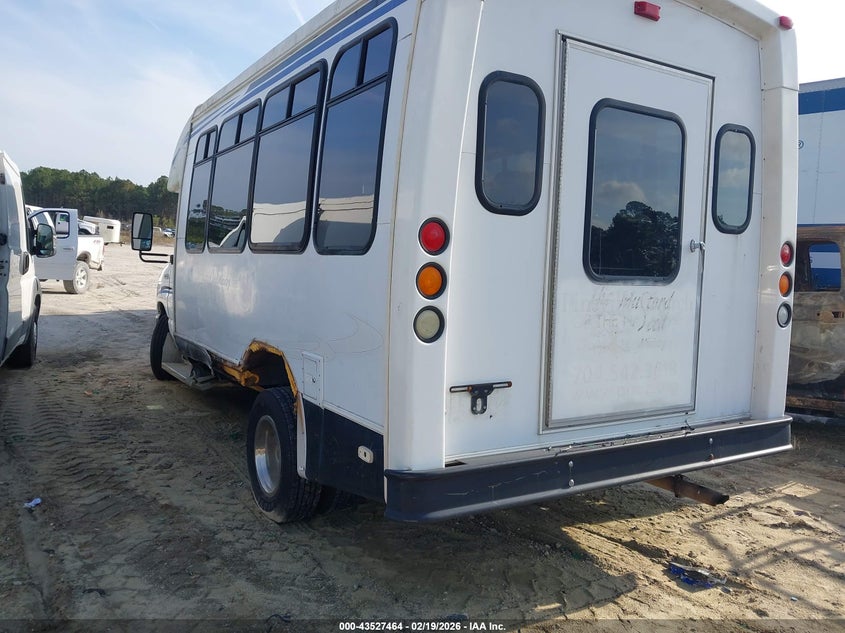 2008 Ford E-350 Cutaway