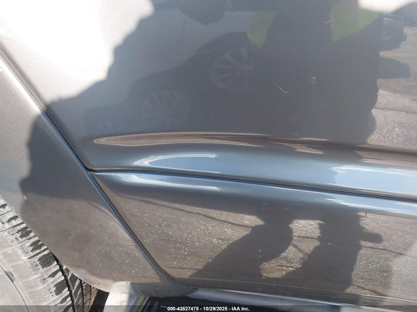 2004 Toyota 4Runner Limited V8 VIN: JTEZT17RX40014837 Lot: 43527475