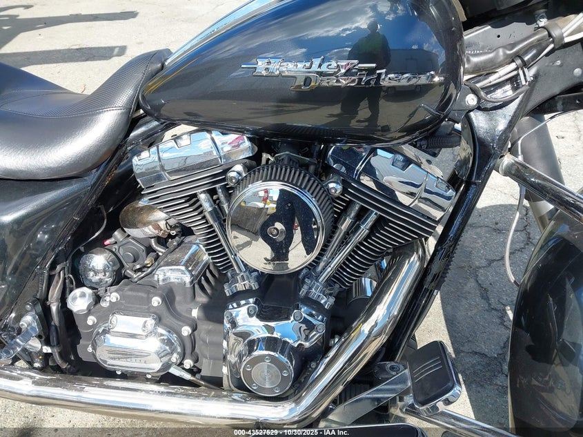 2007 Harley-Davidson Flhx VIN: 1HD1KB4197Y716581 Lot: 43527529