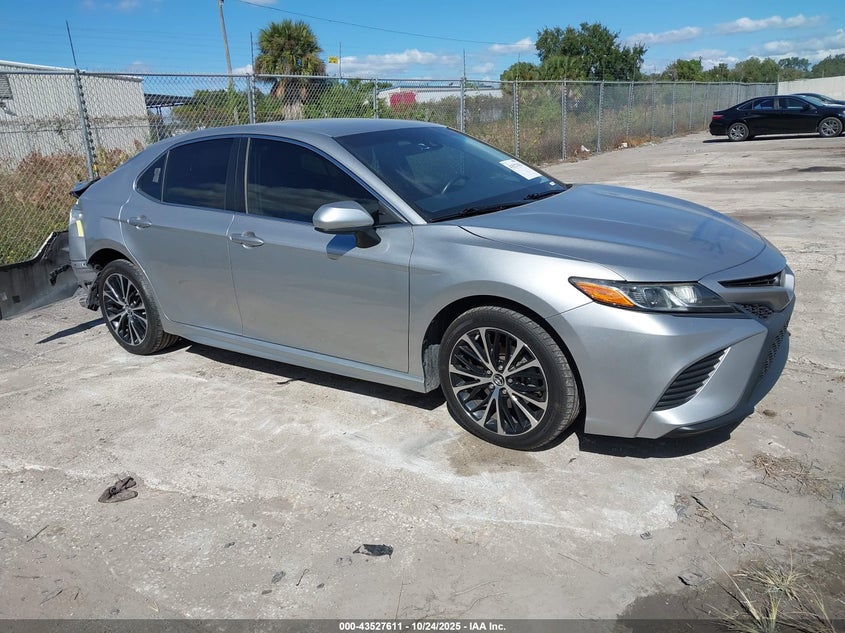 2018 TOYOTA CAMRY SE - 4T1B11HK0JU567932