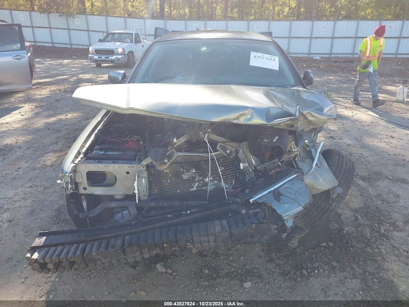 2005 Mercury Grand Marquis Gs VIN: 2MEFM74W65X630019 Lot: 43527624