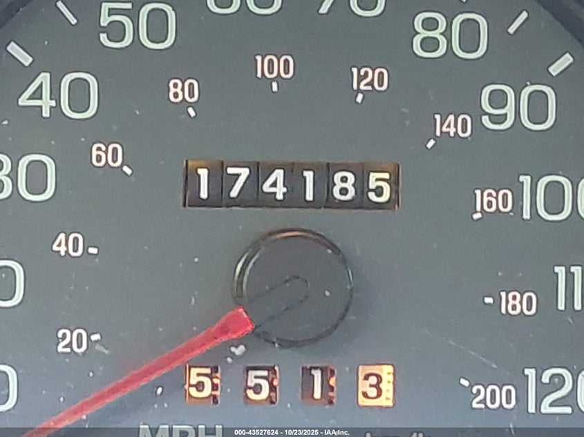 2005 Mercury Grand Marquis Gs VIN: 2MEFM74W65X630019 Lot: 43527624