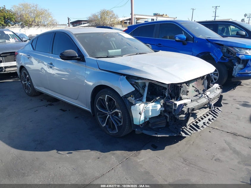 NISSAN ALTIMA SR FWD