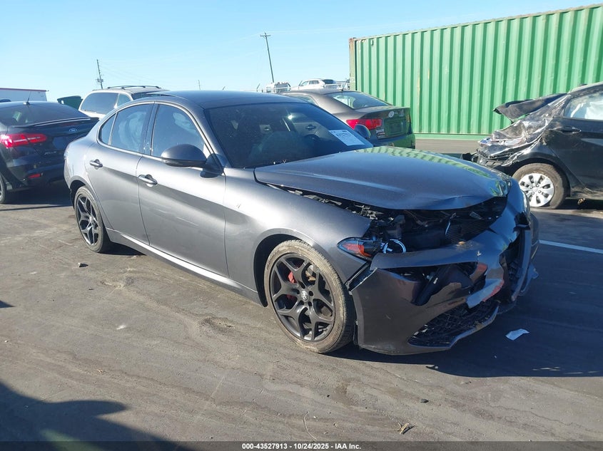 ALFA ROMEO GIULIA TI RWD