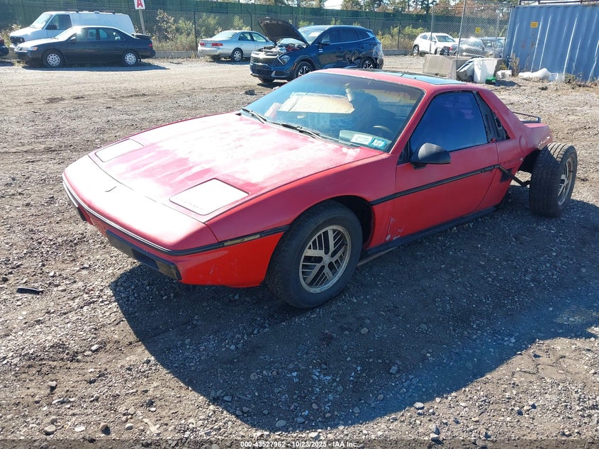 1G2PF3793FP214018 1985 PONTIAC FIERO photo no. 2