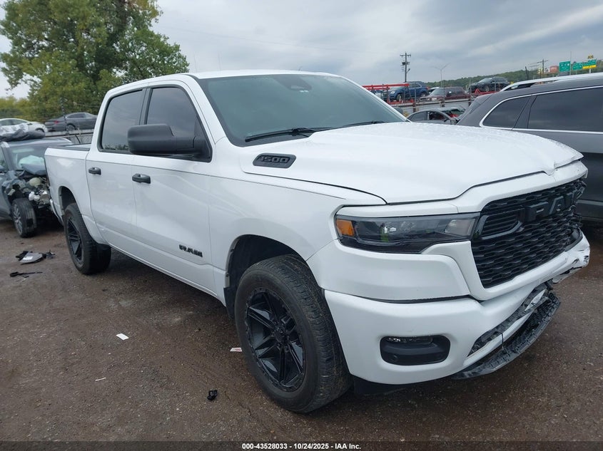 RAM 1500 TRADESMAN 4X2 5 7 BOX