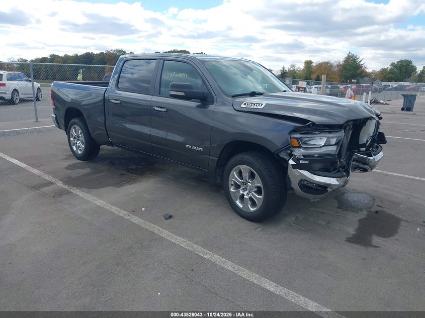 RAM 1500 BIG HORN 4X4 6 4 BOX