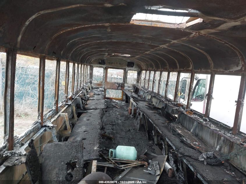 2005 Ic Corporation 3000 VIN: 4DRBUAFP75B982950 Lot: 43528078