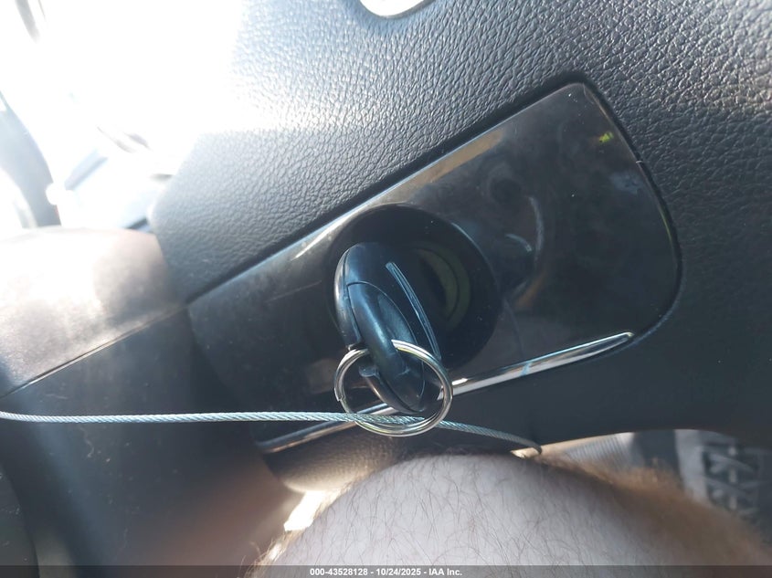 2011 Chrysler Town & Country Touring VIN: 2A4RR5DGXBR650541 Lot: 43528128